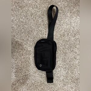 Lululemon Everywhere Belt Bag